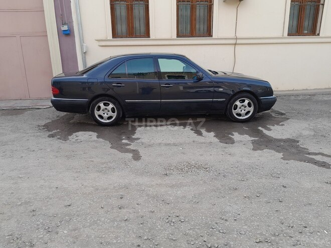 Mercedes E 230 1996, 327,000 km - 2.3 l - Gəncə
