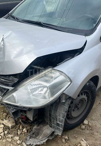 Nissan Tiida 2010, 258,000 km - 1.6 l - Bakı
