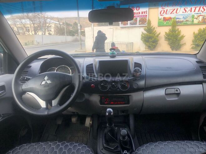 Mitsubishi L200 2011, 594,538 km - 2.5 l - Bakı