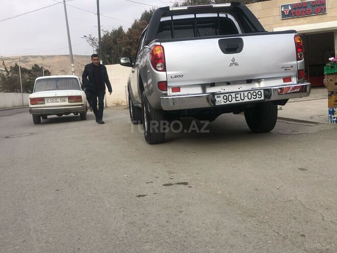 Mitsubishi L200 2011, 594,538 km - 2.5 l - Bakı