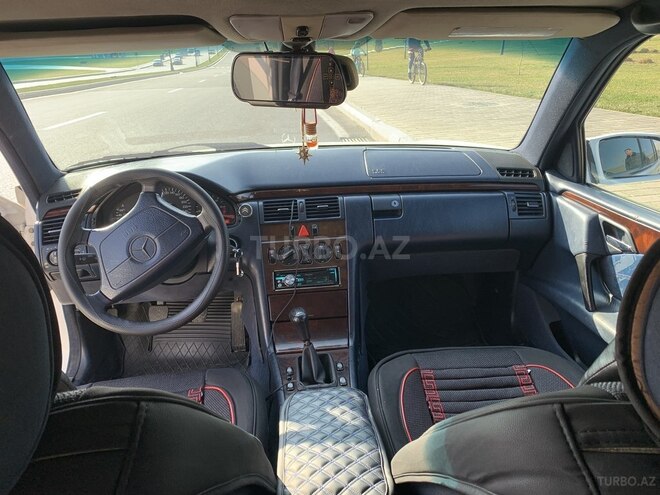 Mercedes E 300 1996, 403,784 km - 3.0 л - Bakı