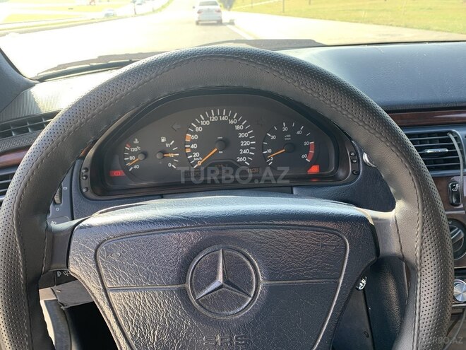 Mercedes E 300 1996, 403,784 km - 3.0 л - Bakı