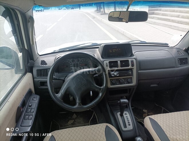 Mitsubishi Pajero io 2001, 361,000 km - 2.0 л - Bakı