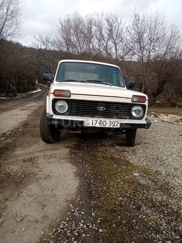 LADA (VAZ) Niva 1985, 170,000 km - 1.7 l - Quba