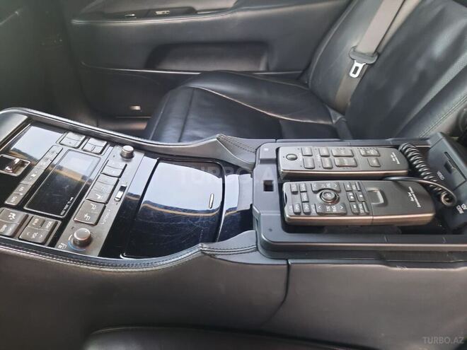 Lexus LS 460 2008, 260,000 km - 4.6 l - Gəncə
