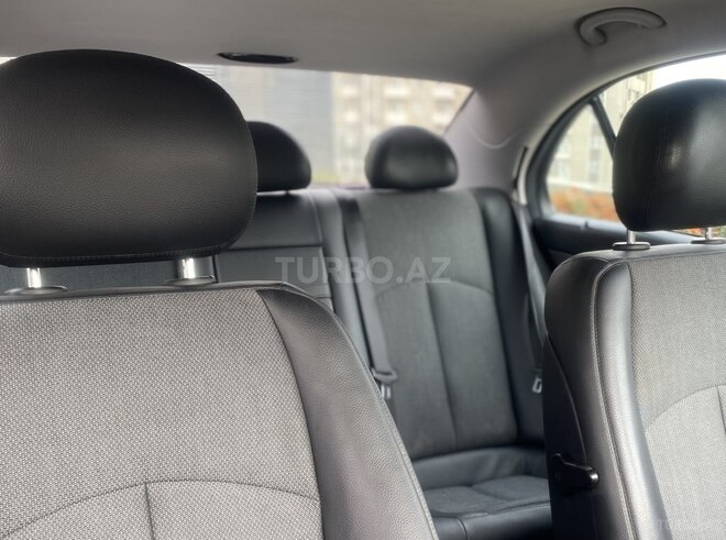 Mercedes E 220 2007, 195,000 km - 2.2 l - Bakı