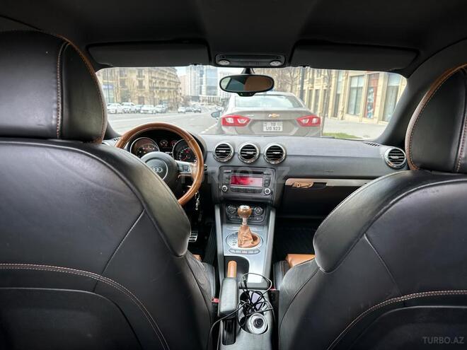 Audi TT 2009, 107,000 km - 2.0 л - Bakı