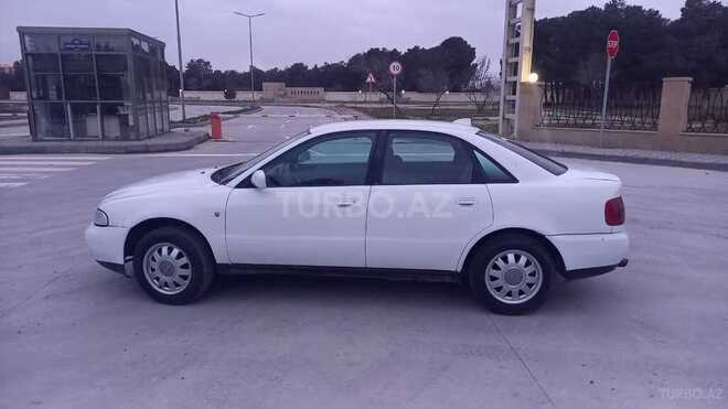 Audi A4 1998, 214,000 km - 1.8 l - Sumqayıt