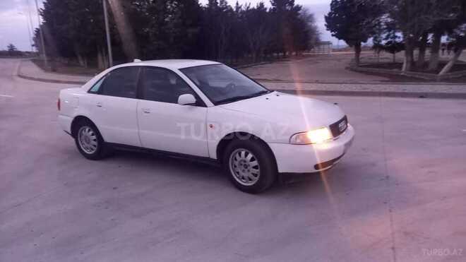 Audi A4 1998, 214,000 km - 1.8 l - Sumqayıt