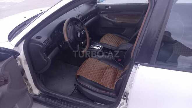 Audi A4 1998, 214,000 km - 1.8 l - Sumqayıt