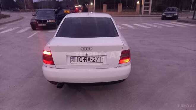 Audi A4 1998, 214,000 km - 1.8 l - Sumqayıt