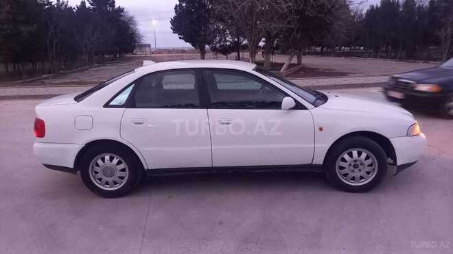 Audi A4 1998, 214,000 km - 1.8 l - Sumqayıt