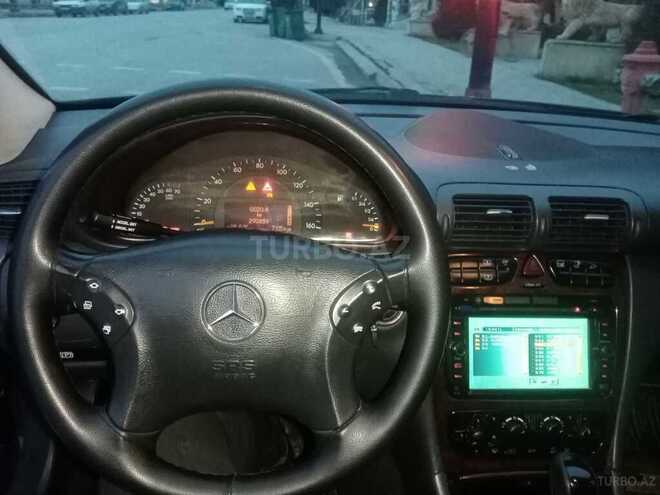 Mercedes C 240 2002, 290,859 km - 2.6 l - Quba