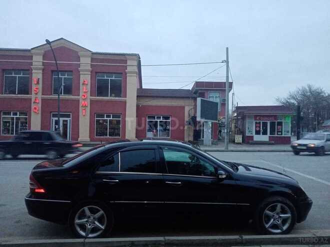 Mercedes C 240 2002, 290,859 km - 2.6 l - Quba