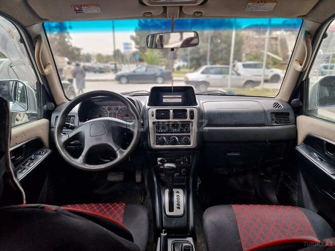 Mitsubishi Pajero io 2002, 295,000 km - 2.0 л - Sumqayıt