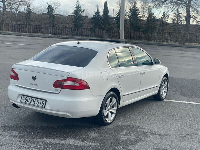 Skoda Superb 2010, 175,000 km - 1.8 л - Şəki