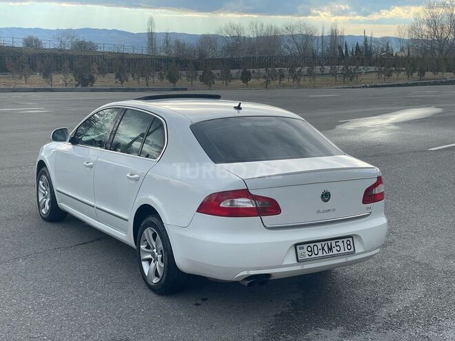 Skoda Superb 2010, 175,000 km - 1.8 л - Şəki