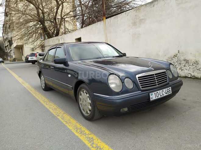 Mercedes E 240 1999, 241,000 km - 2.4 l - Bakı