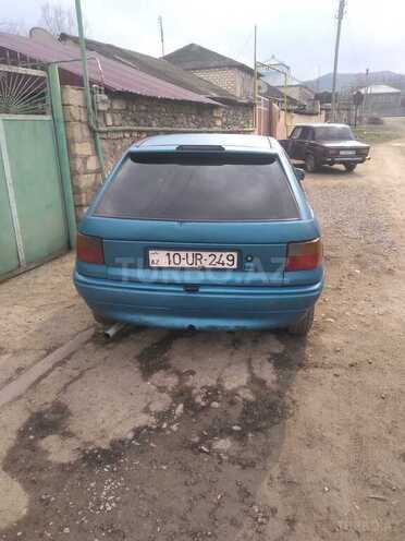 Opel Astra 1992, 283,000 km - 1.4 l - Qazax