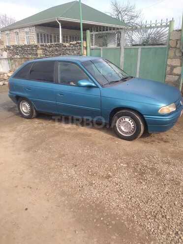 Opel Astra 1992, 283,000 km - 1.4 l - Qazax
