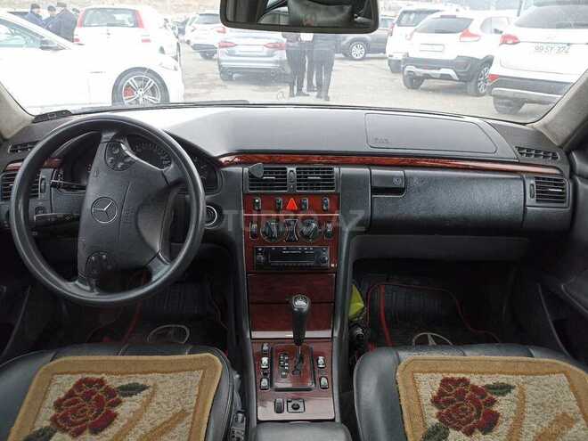 Mercedes E 220 2000, 507,000 km - 2.2 l - Xırdalan
