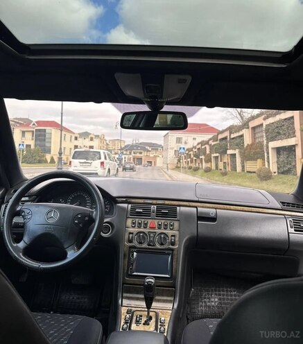 Mercedes E 240 1999, 320,000 km - 2.4 l - Bakı