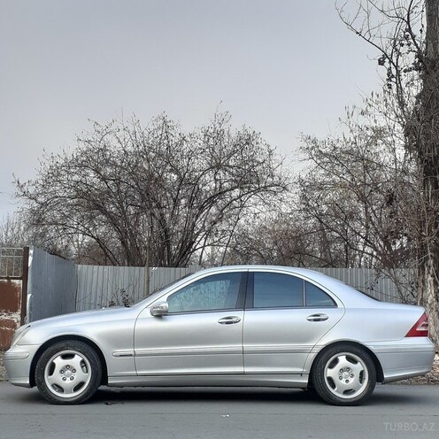 Mercedes C 240 2000, 326,173 km - 2.4 l - Zaqatala