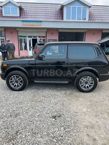 LADA (VAZ) Niva 2019, 14,000 km - 1.7 l - Ağsu