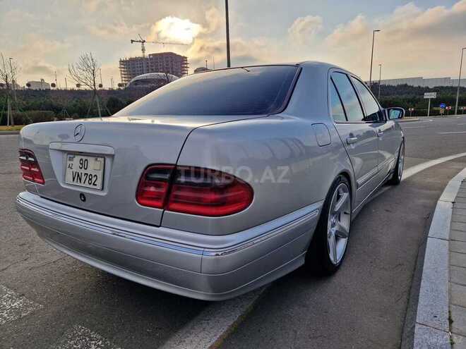 Mercedes E 320 2001, 220,000 km - 3.2 l - Bakı