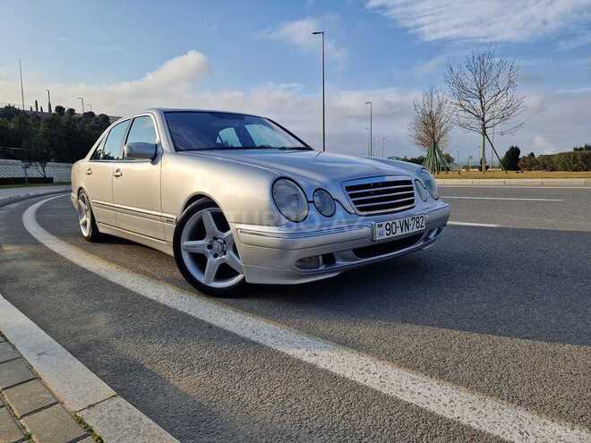 Mercedes E 320 2001, 220,000 km - 3.2 l - Bakı