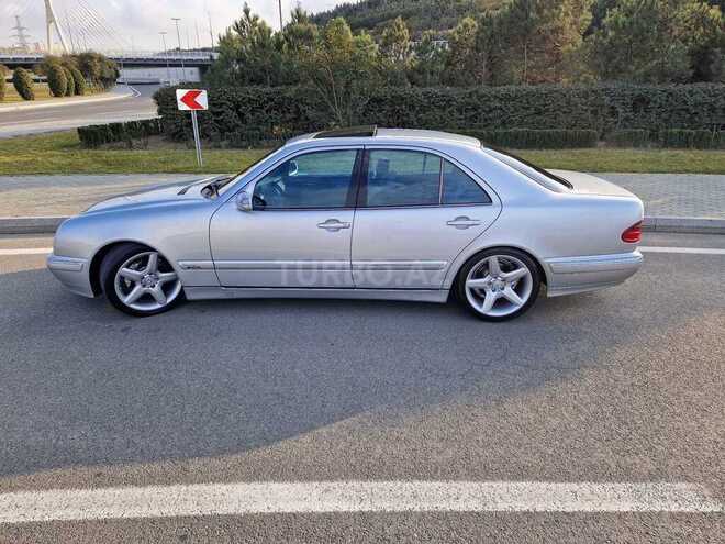 Mercedes E 320 2001, 220,000 km - 3.2 l - Bakı