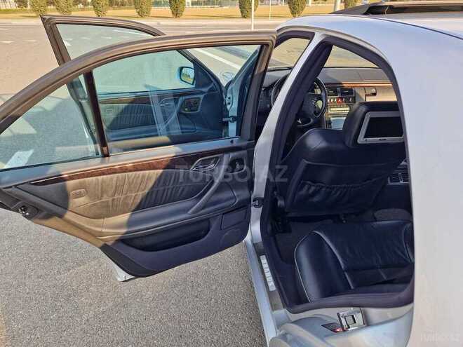 Mercedes E 320 2001, 220,000 km - 3.2 l - Bakı