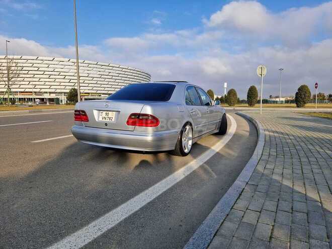 Mercedes E 320 2001, 220,000 km - 3.2 l - Bakı