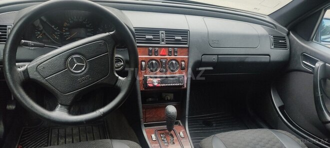 Mercedes C 220 2000, 276,000 km - 2.2 л - Sumqayıt