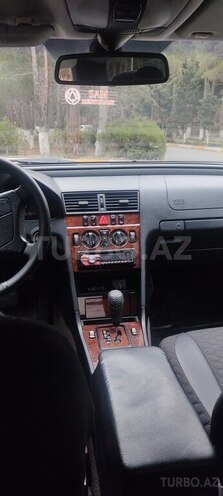 Mercedes C 220 2000, 276,000 km - 2.2 л - Sumqayıt