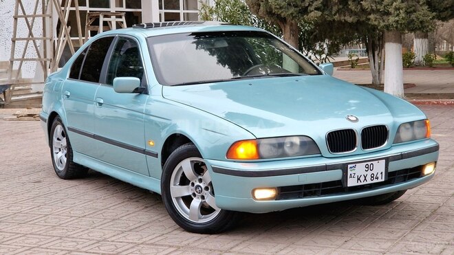 BMW 528 1998, 296,580 km - 2.8 l - Bakı
