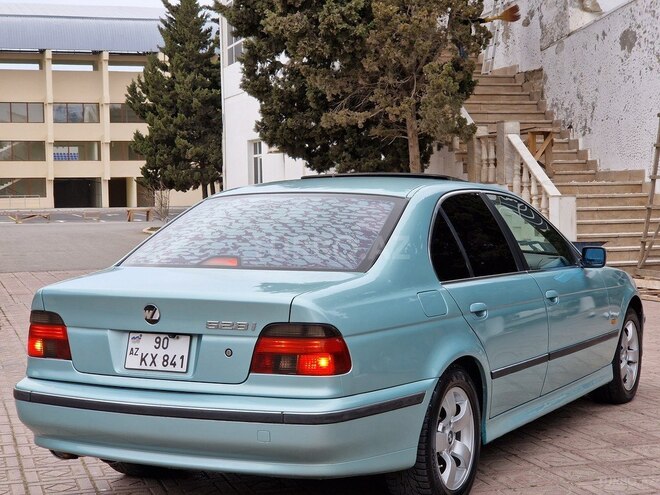 BMW 528 1998, 296,580 km - 2.8 l - Bakı
