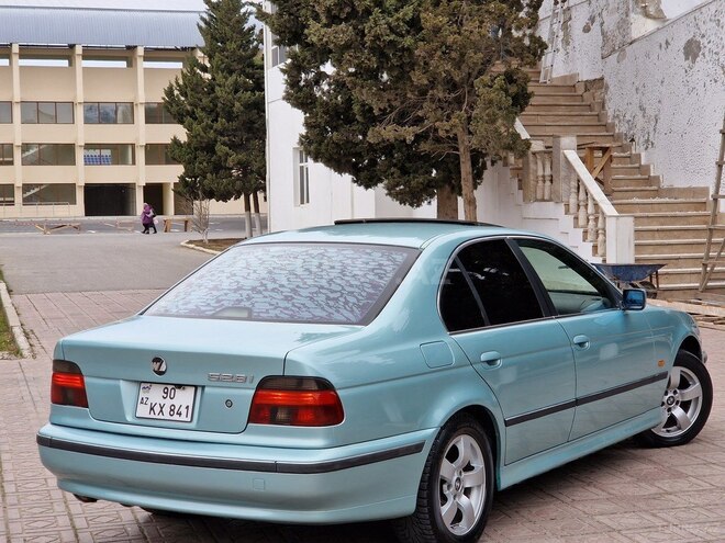 BMW 528 1998, 296,580 km - 2.8 l - Bakı