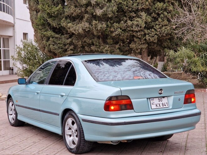 BMW 528 1998, 296,580 km - 2.8 l - Bakı
