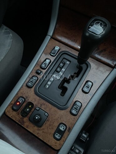 Mercedes E 300 1998, 306,000 km - 3.0 l - Bakı