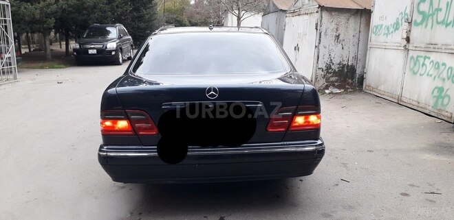 Mercedes E 240 2001, 242,300 km - 2.4 l - Bakı