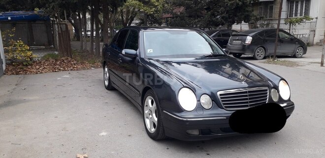 Mercedes E 240 2001, 242,300 km - 2.4 l - Bakı