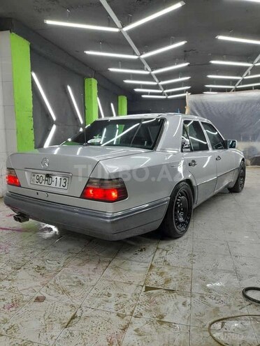 Mercedes E 220 1994, 416,000 km - 2.2 l - Bakı