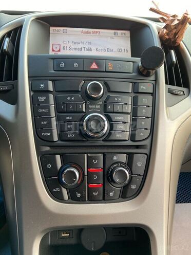 Opel Astra 2011, 236,000 km - 1.7 l - Bakı