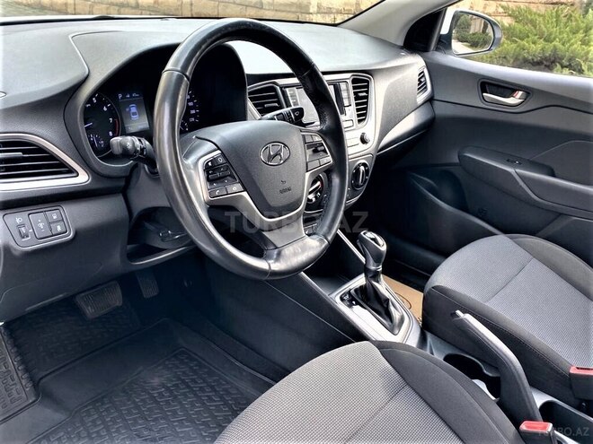 Hyundai Accent 2018, 82,000 km - 1.6 l - Bakı