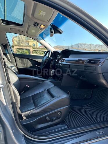 BMW 525 2006, 300,500 km - 2.5 l - Bakı