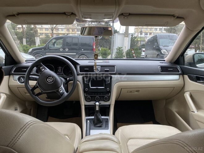 Volkswagen Passat 2017, 106,000 km - 1.8 l - Bakı