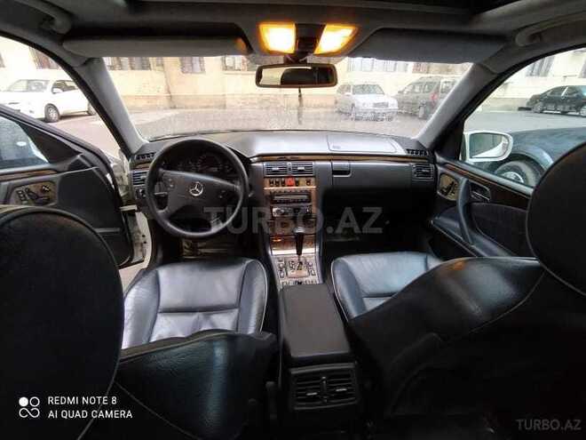 Mercedes E 320 1999, 365,000 km - 3.2 l - Bakı