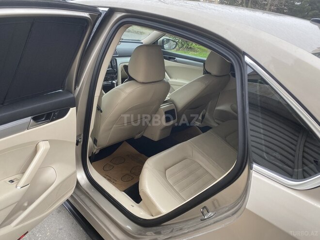 Volkswagen Passat 2017, 106,000 km - 1.8 l - Bakı