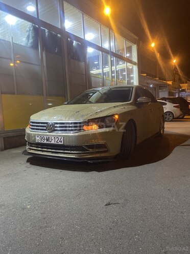 Volkswagen Passat 2017, 106,000 km - 1.8 l - Bakı